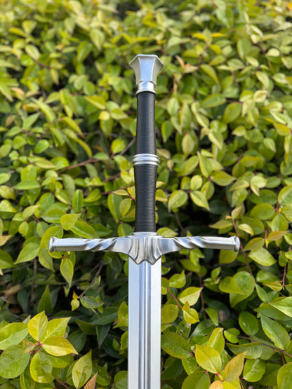 Medieval Hunter Sword – PU Foam Replica for Cosplay & Display